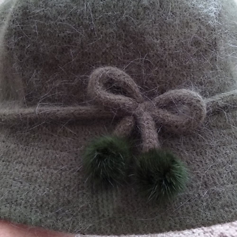 Olive green vintage hat.